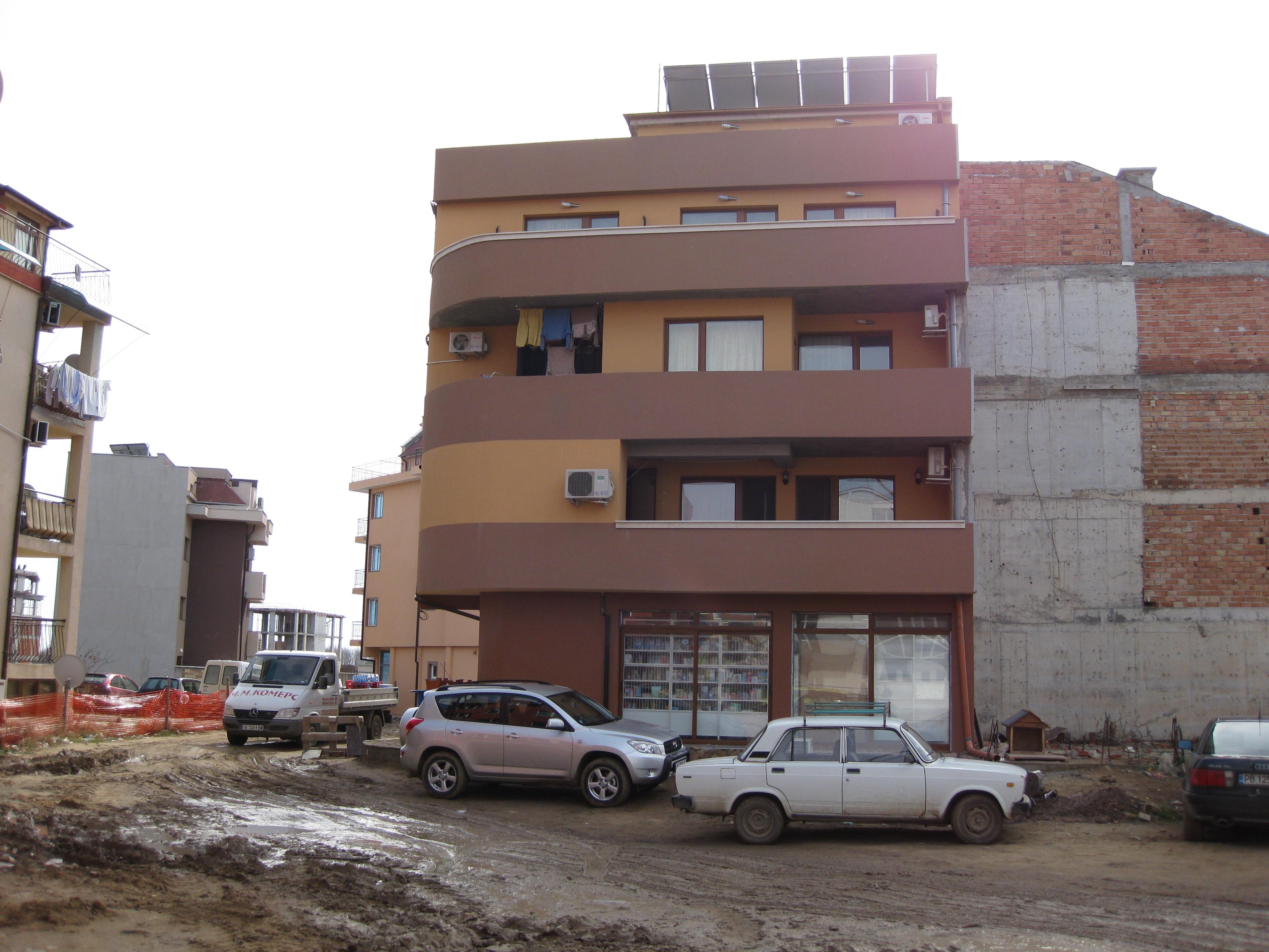 Завършени жилищни обекти — 84