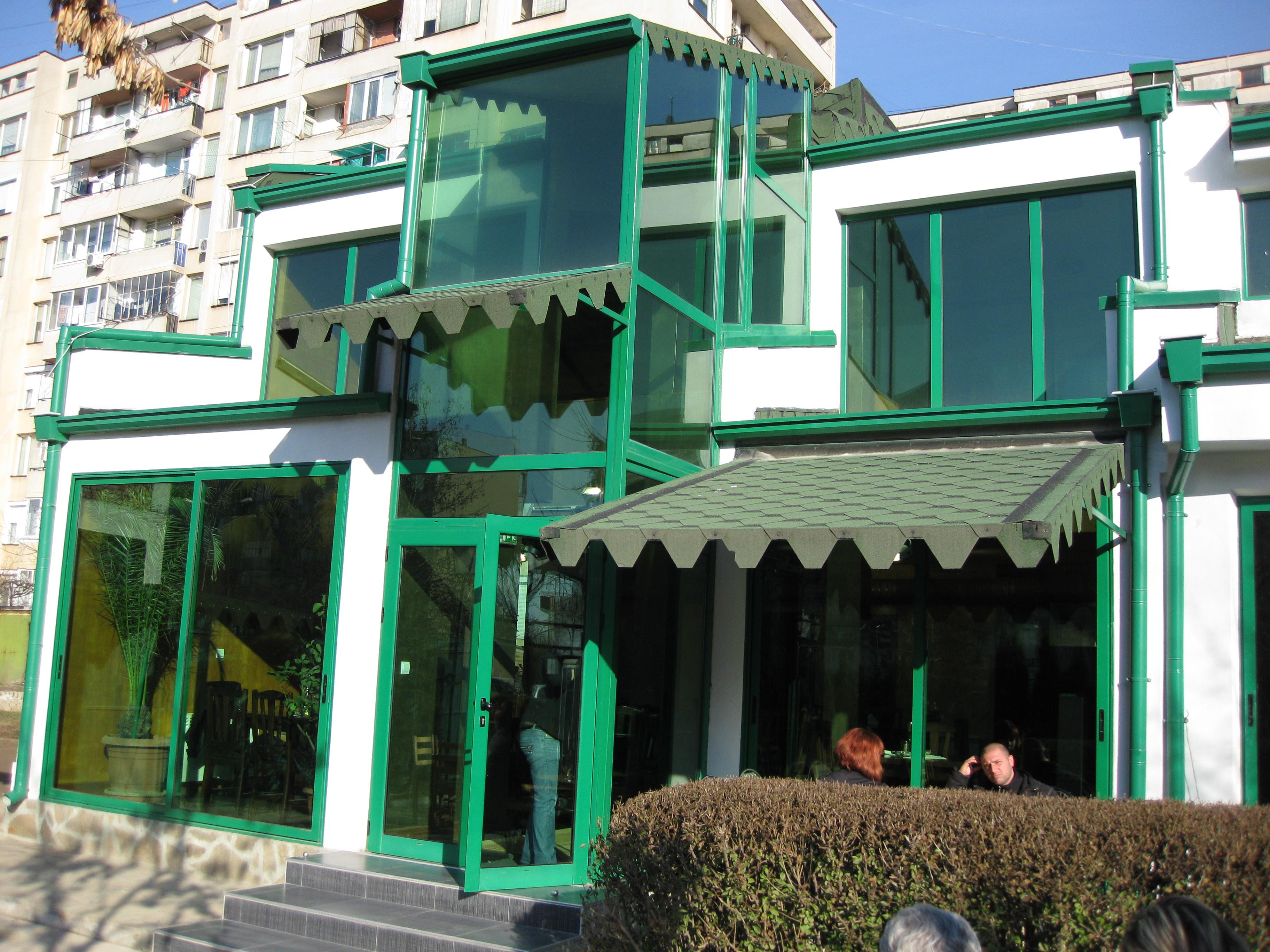 Завършени жилищни обекти — 96