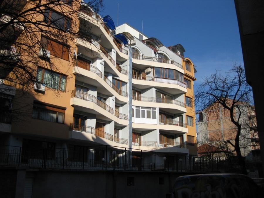 Завършени жилищни обекти — 53